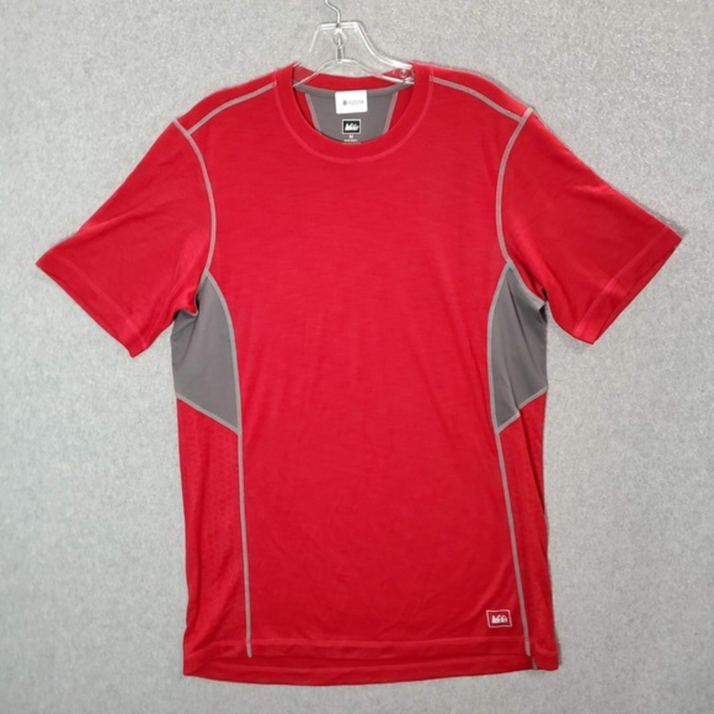 REI Men‎ Activewear Shirt Medium Red Mesh Jersey Knit Polyester Spandex Tee